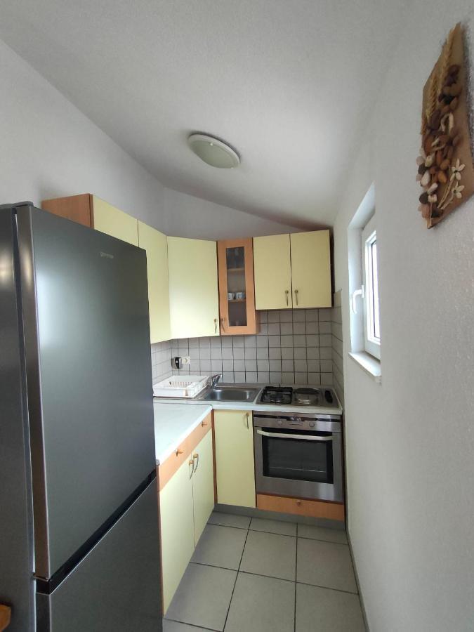 Baska Voda - Apartmani Vesna ภายนอก รูปภาพ