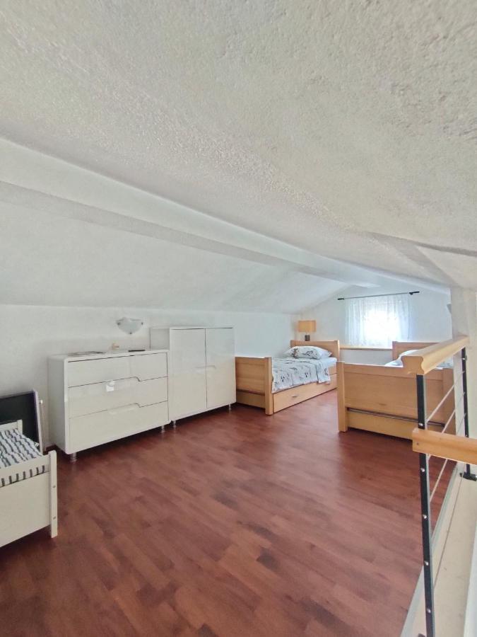 Baska Voda - Apartmani Vesna ภายนอก รูปภาพ