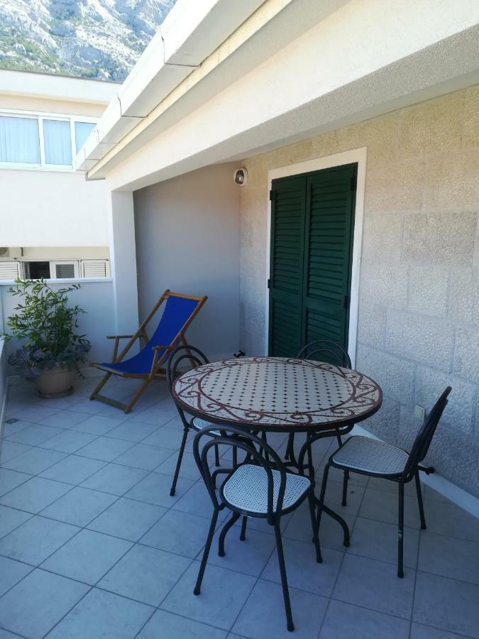 Baska Voda - Apartmani Vesna ภายนอก รูปภาพ