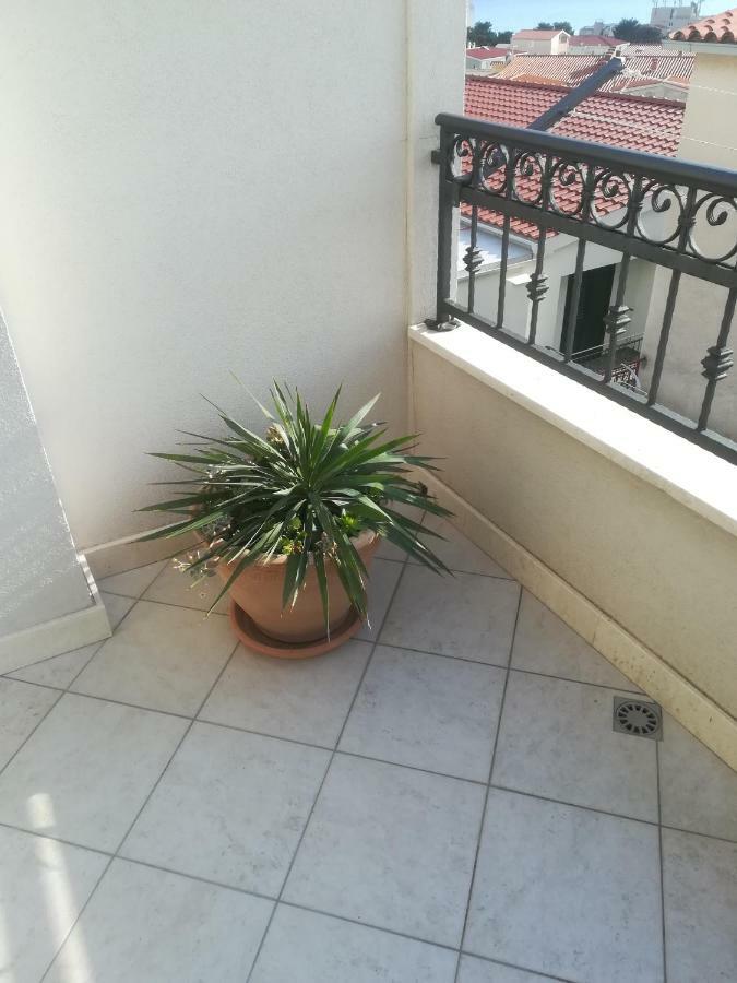 Baska Voda - Apartmani Vesna ภายนอก รูปภาพ